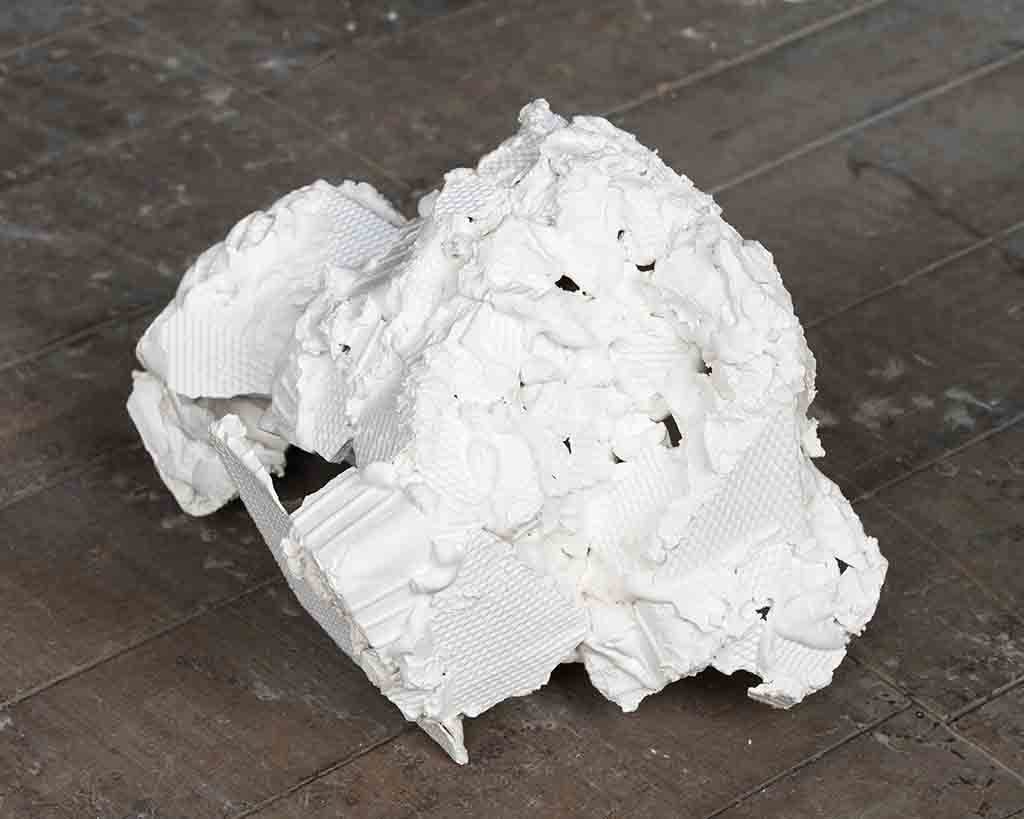 Plaster. 41 x 26 x 13cm. This work no longer exists.